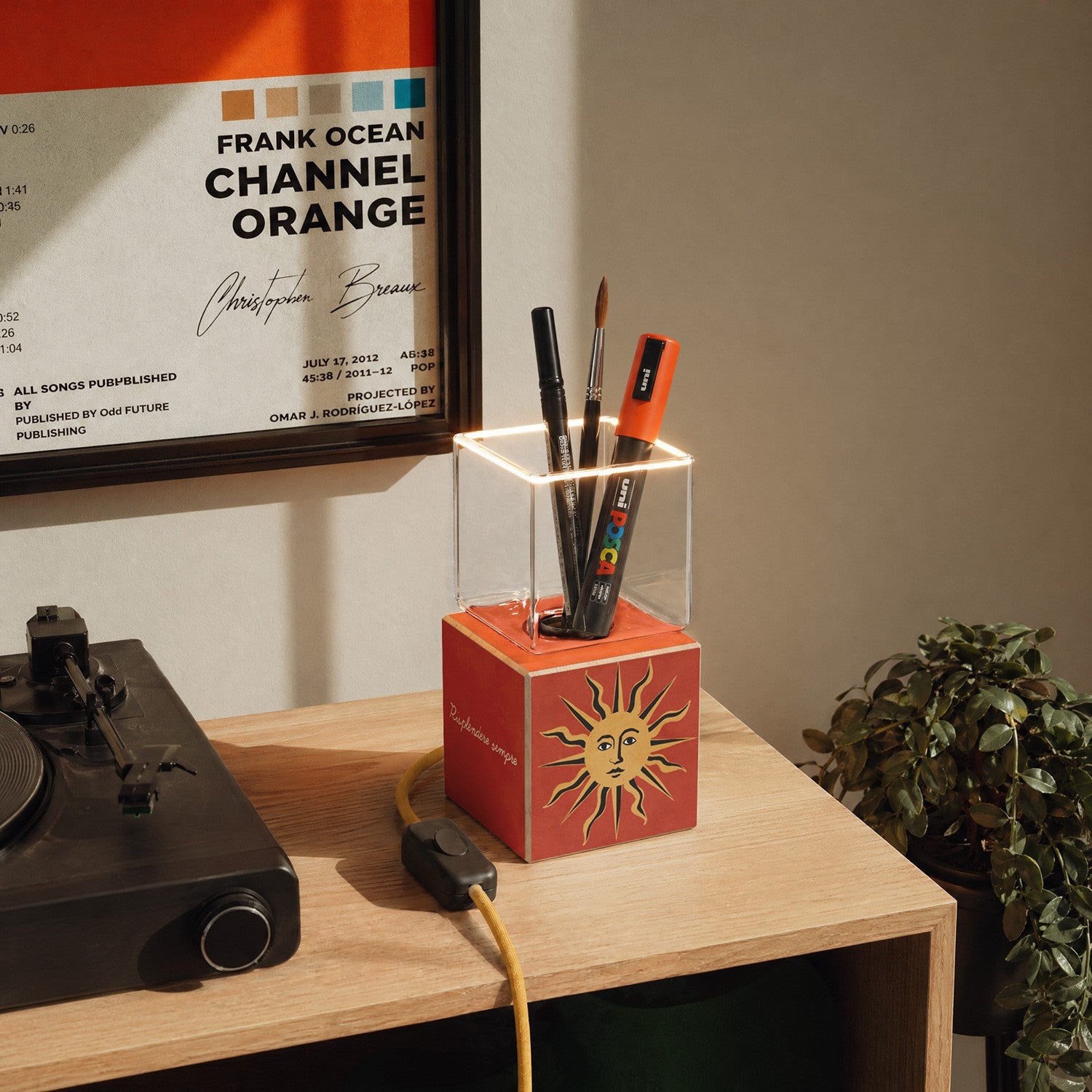 Cubetto table lamp with US plug, "Il sole" Ghost bulb - Santomanifesto