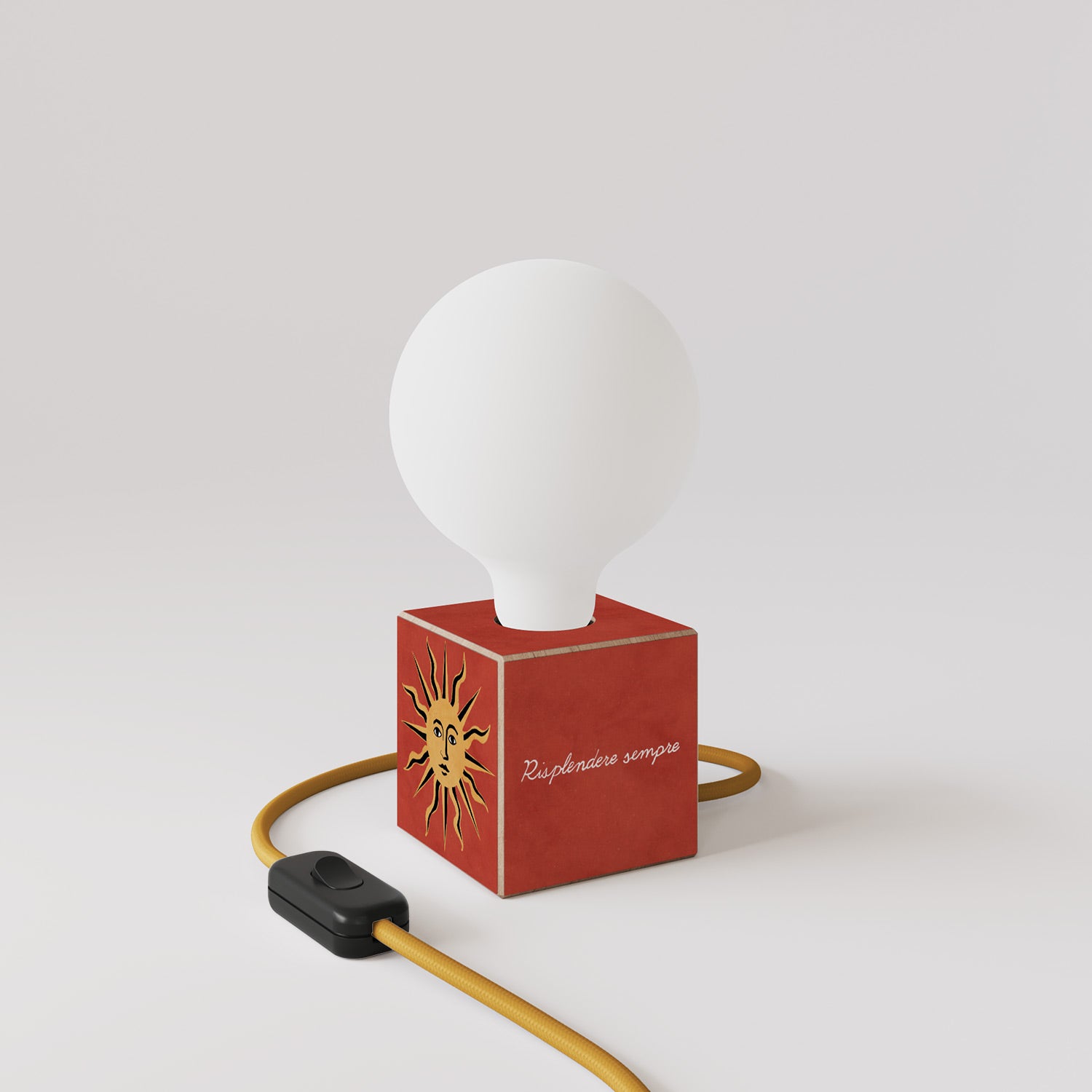 Cubetto table lamp with US plug, "Il sole" porcelain effect globe bulb - Santomanifesto