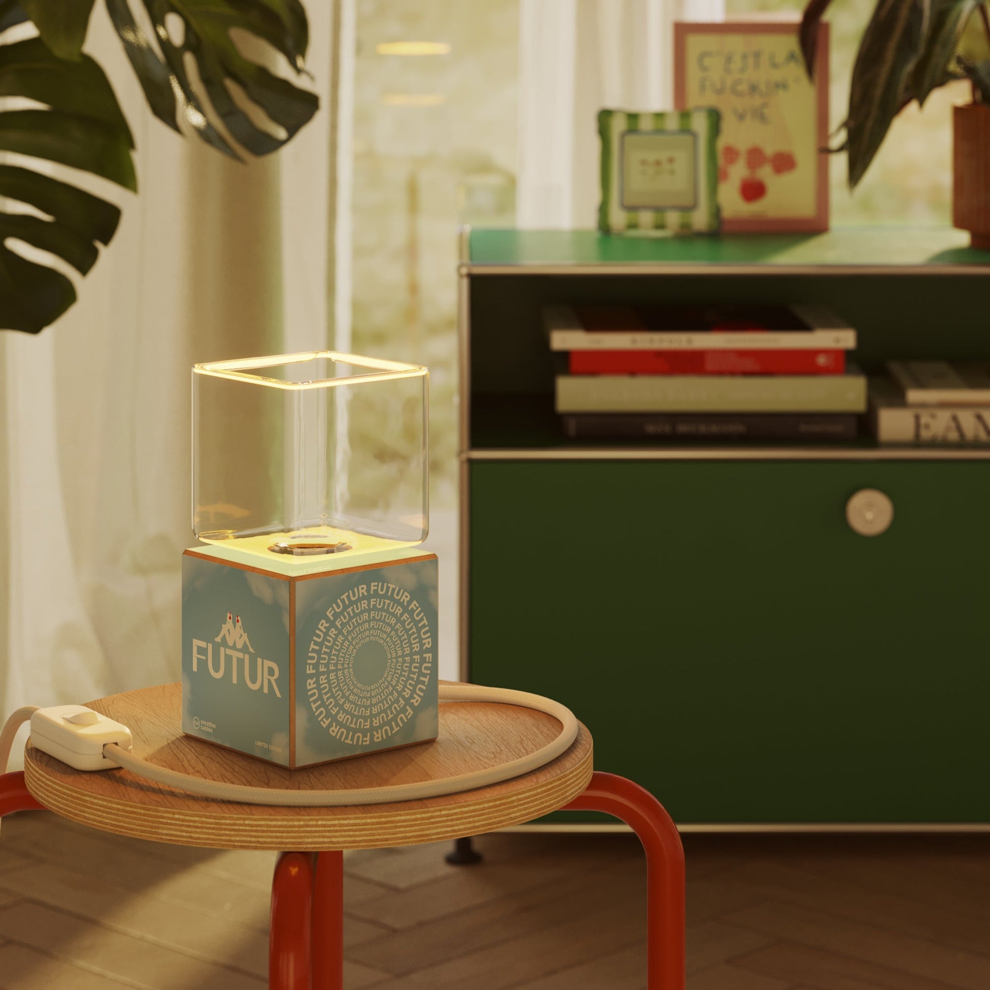 Cubetto table lamp with US plug, "Futur" Ghost bulb - Futur Festival