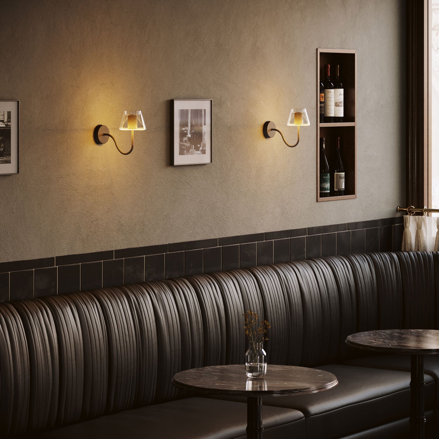 Fermaluce Ghost wall lamp with S-shaped extension - Black