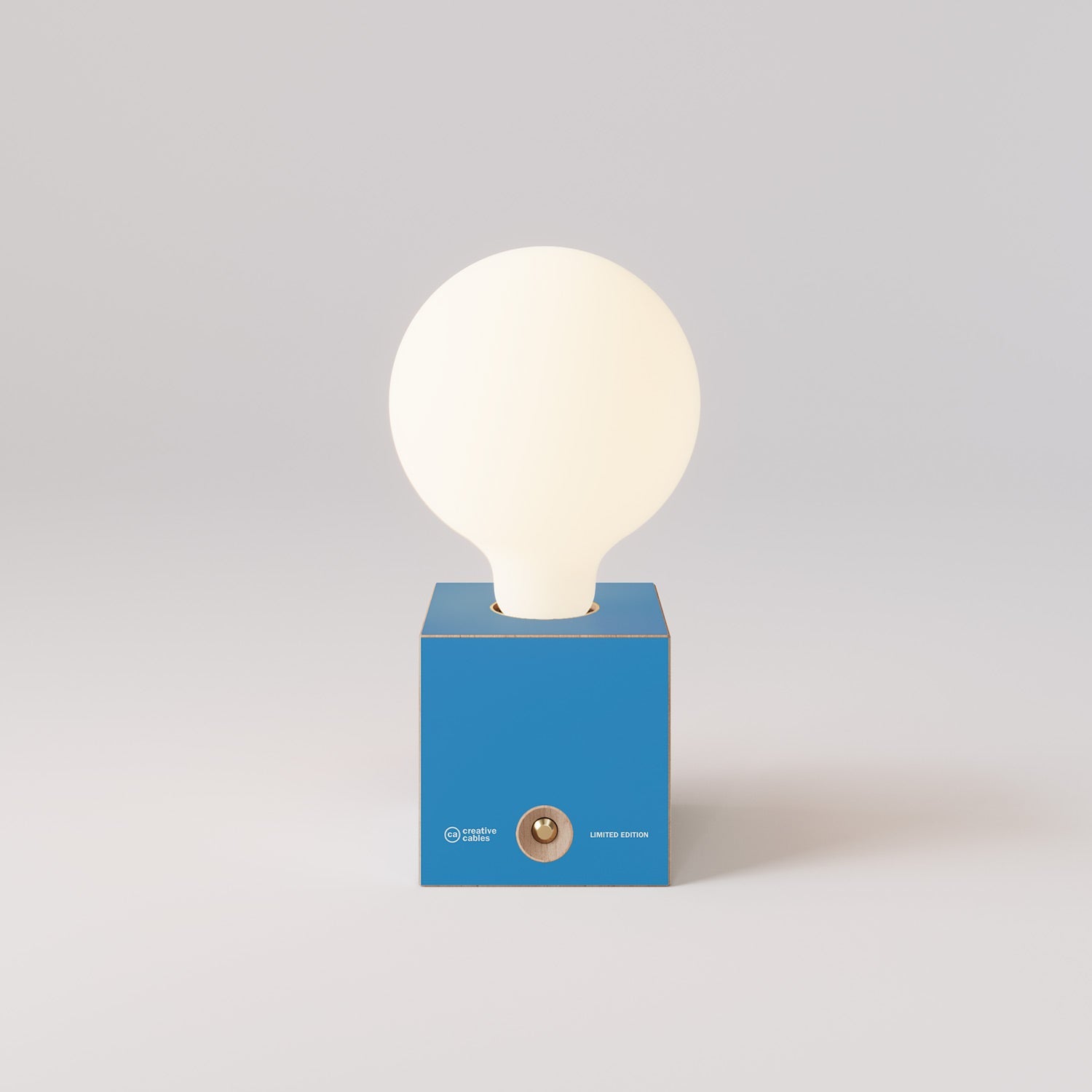 Lampada a batteria Cabless03 "Futur" con lampadina globo effetto porcellana - Futur Festival