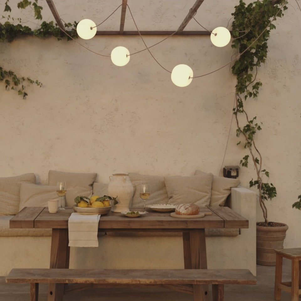 Charger la vidéo : Outdoor 4-Light String Light for wet locations Starfish Red, Power supply with US plug - Marina4 Cherry